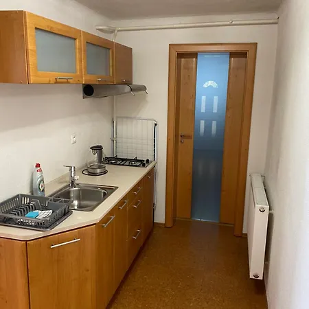 - 2 Izbový Apartamento